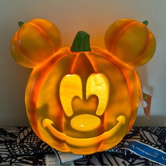 Disney Halloween Mickey Mouse Light Up Pumpkin - Picture 14 of 15
